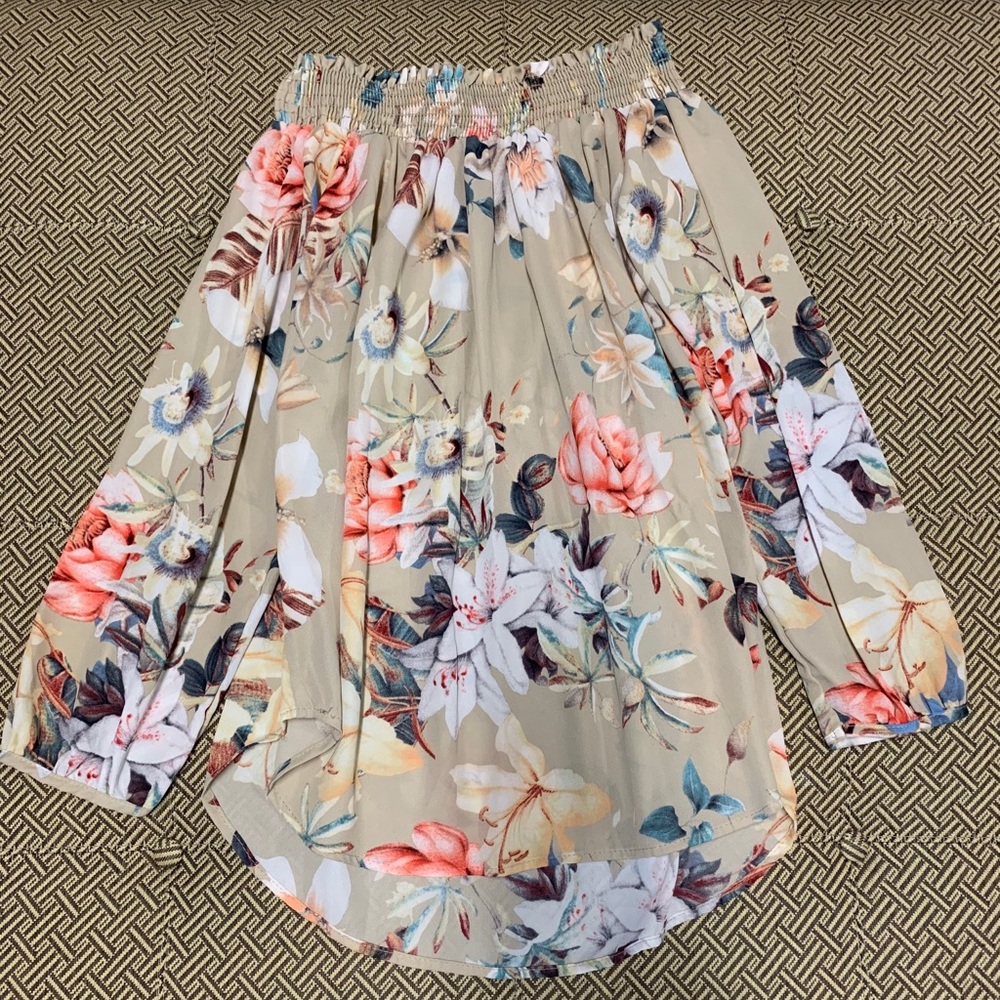 Small strapless blouse by PinkBlush